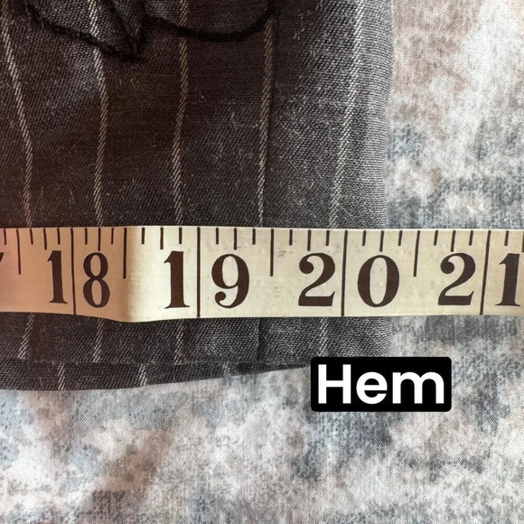 VTG Due Per Due Skirt Size 10 Gray Silk Wool Pinstripe Embroidered Floral Y2K - Picture 12 of 12